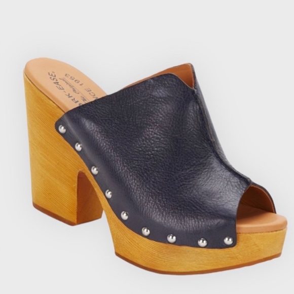 Kork-Ease Shoes - Kork-Ease Deanna Studded Platform Black Leather Sandal
